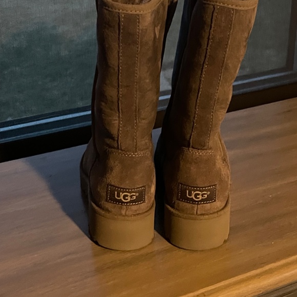 Ugg boots NWT - Picture 3 of 8